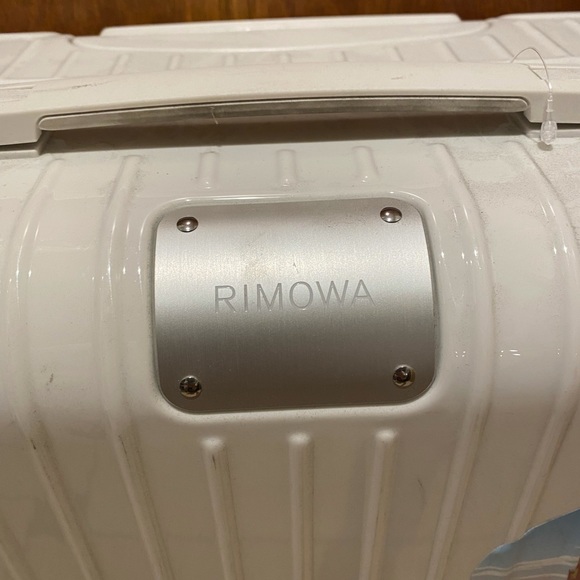 RIMOWA Carry On Luggage With Rare Dubai City Sticker Set by artist Antti Kalevi - Picture 10 of 12